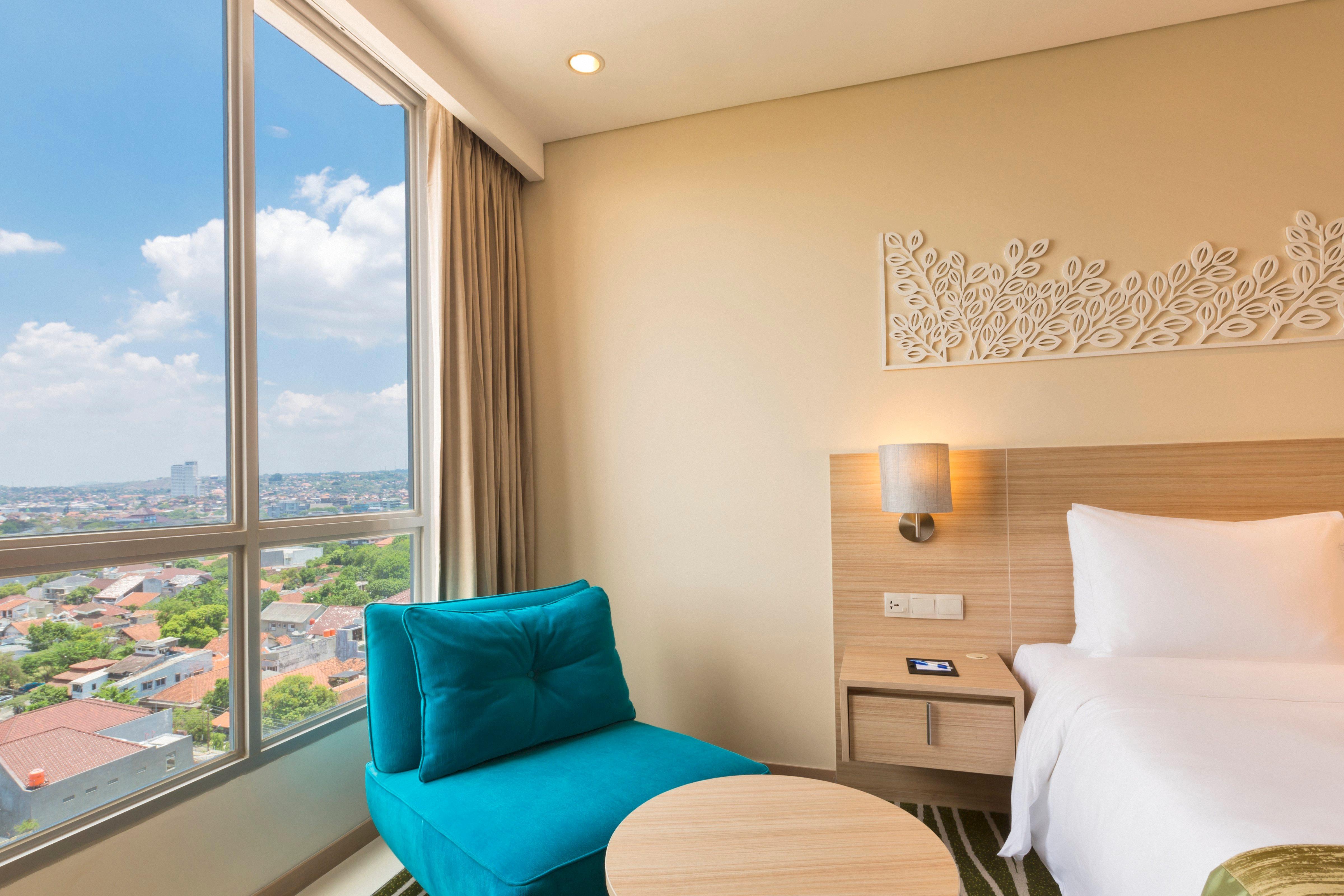 Holiday Inn Express Semarang Simpang Lima By Ihg Exterior foto