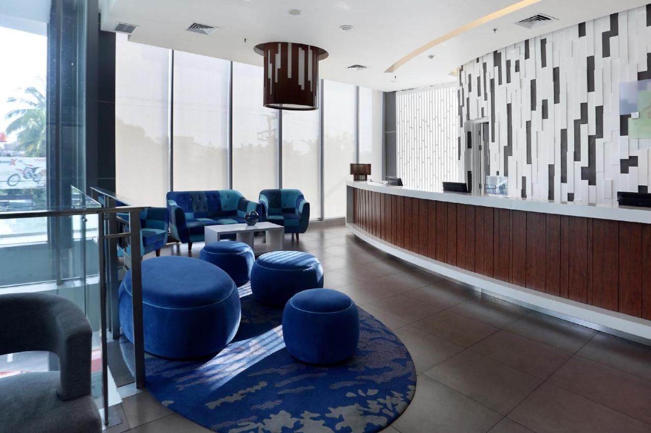 Holiday Inn Express Semarang Simpang Lima By Ihg Exterior foto