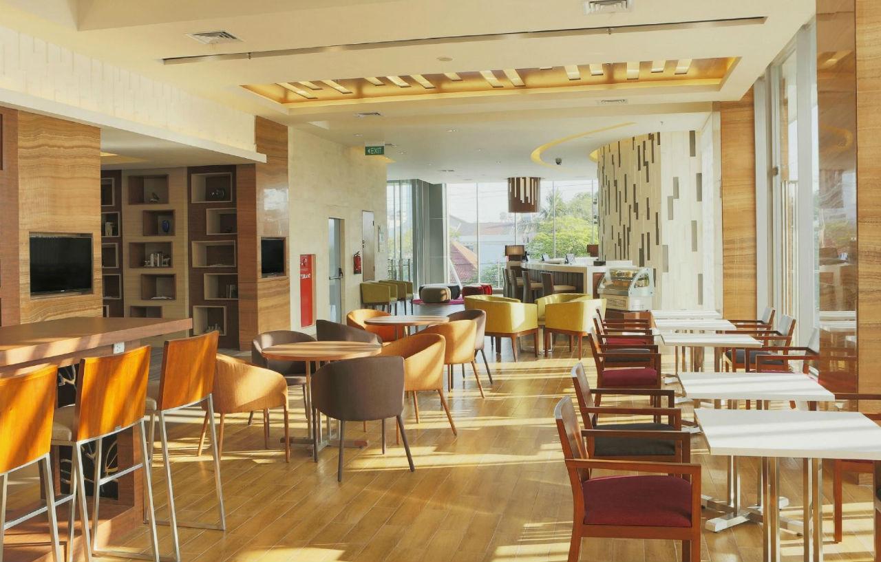 Holiday Inn Express Semarang Simpang Lima By Ihg Exterior foto